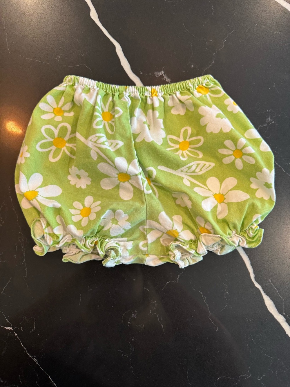 Vintage Kids Floral Bubble Shorts - Green Daisy Print